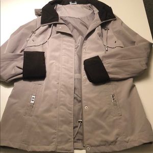 Taupe trench coat 🧥〰️ Must have classic!